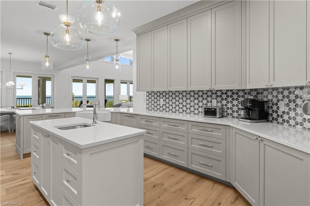 17030 Captiva Dr , Captiva, FL 33924 Photo