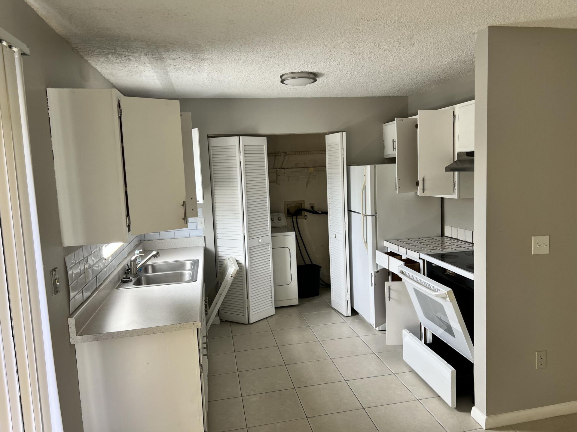 332 Fleming Avenue, Greenacres, FL 33463 Photo