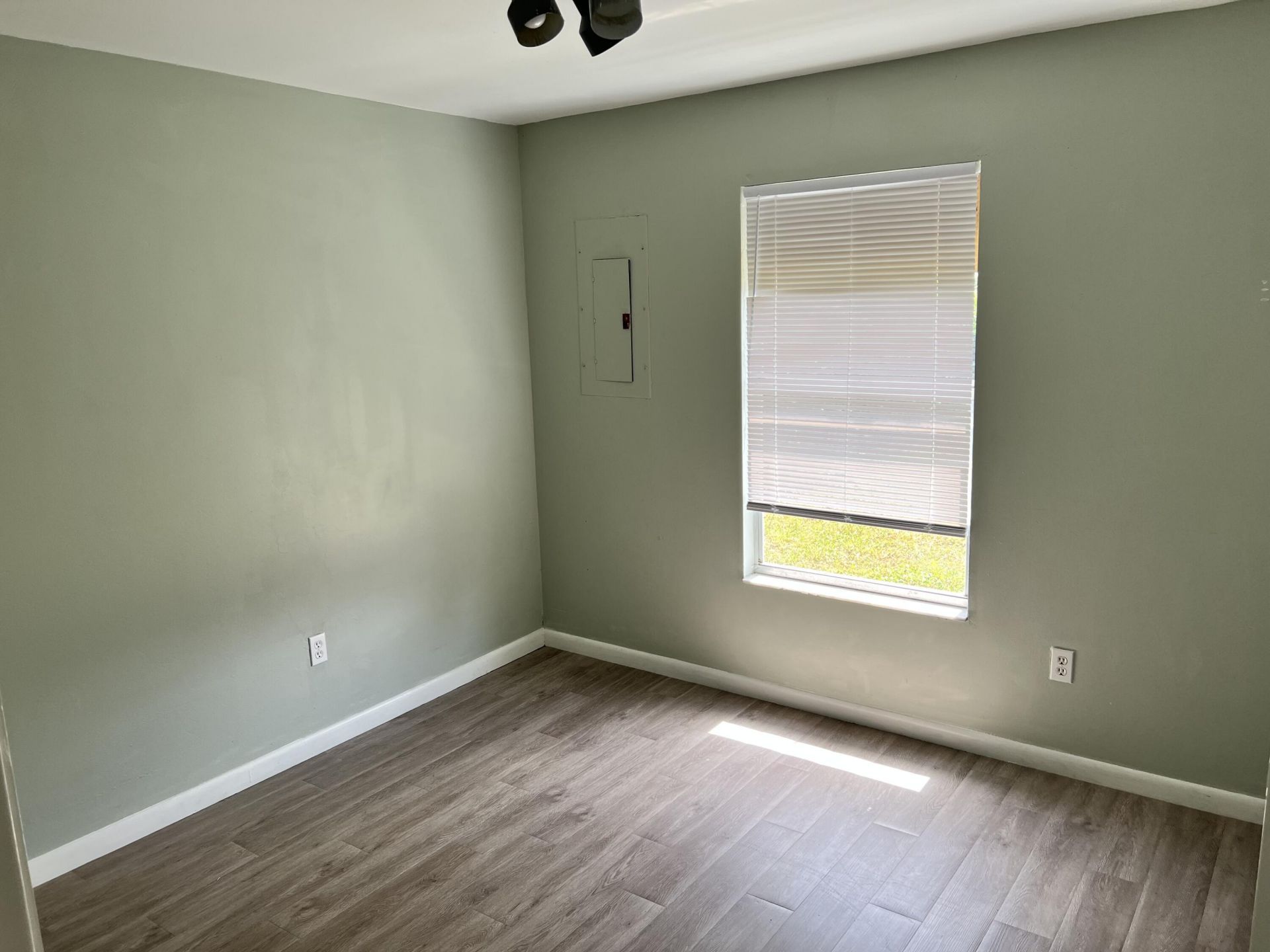 332 Fleming Avenue, Greenacres, FL 33463 Photo