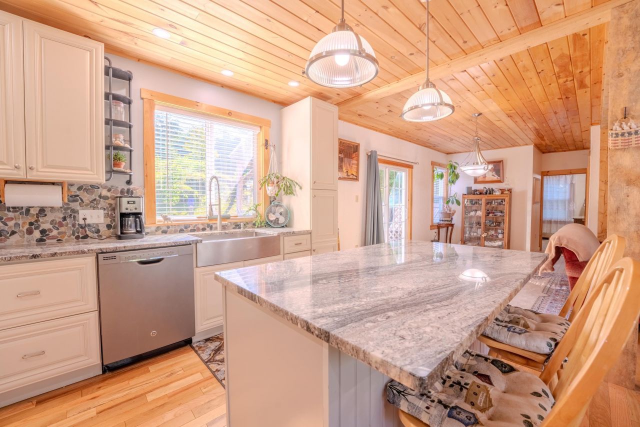 39 Ellsworth Hill Road, Wentworth, NH 03282 Main Photo