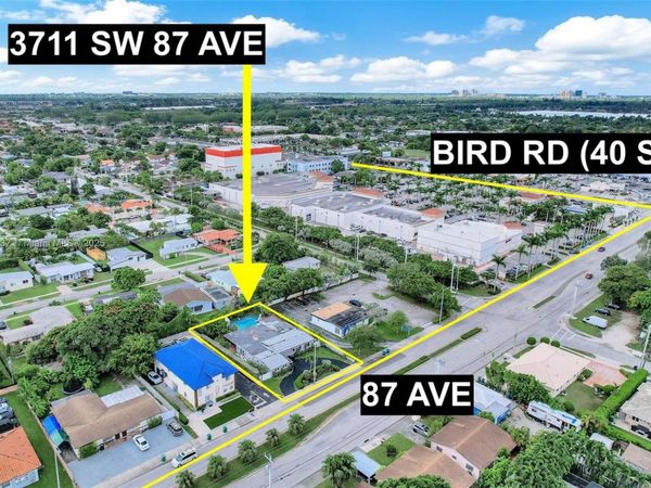 3711 SW 87th Ave, Miami, FL 33165