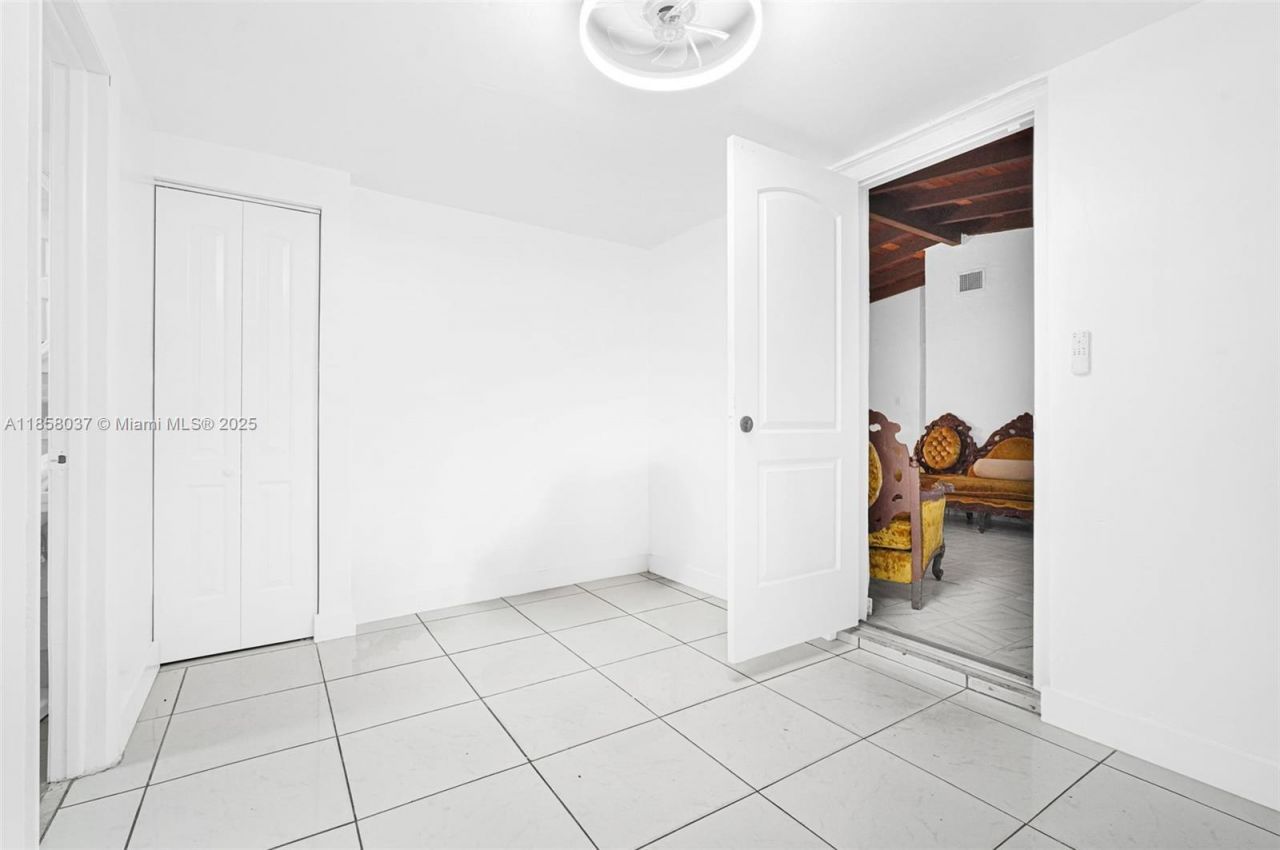 3711 SW 87th Ave, Miami, FL 33165 Photo