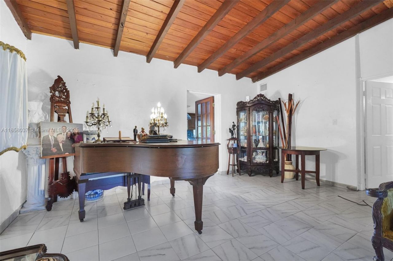 3711 SW 87th Ave, Miami, FL 33165 Photo