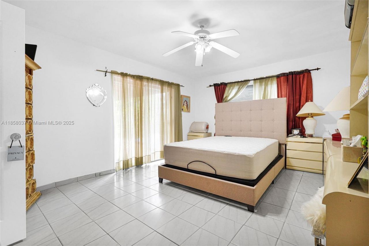 3711 SW 87th Ave, Miami, FL 33165 Photo