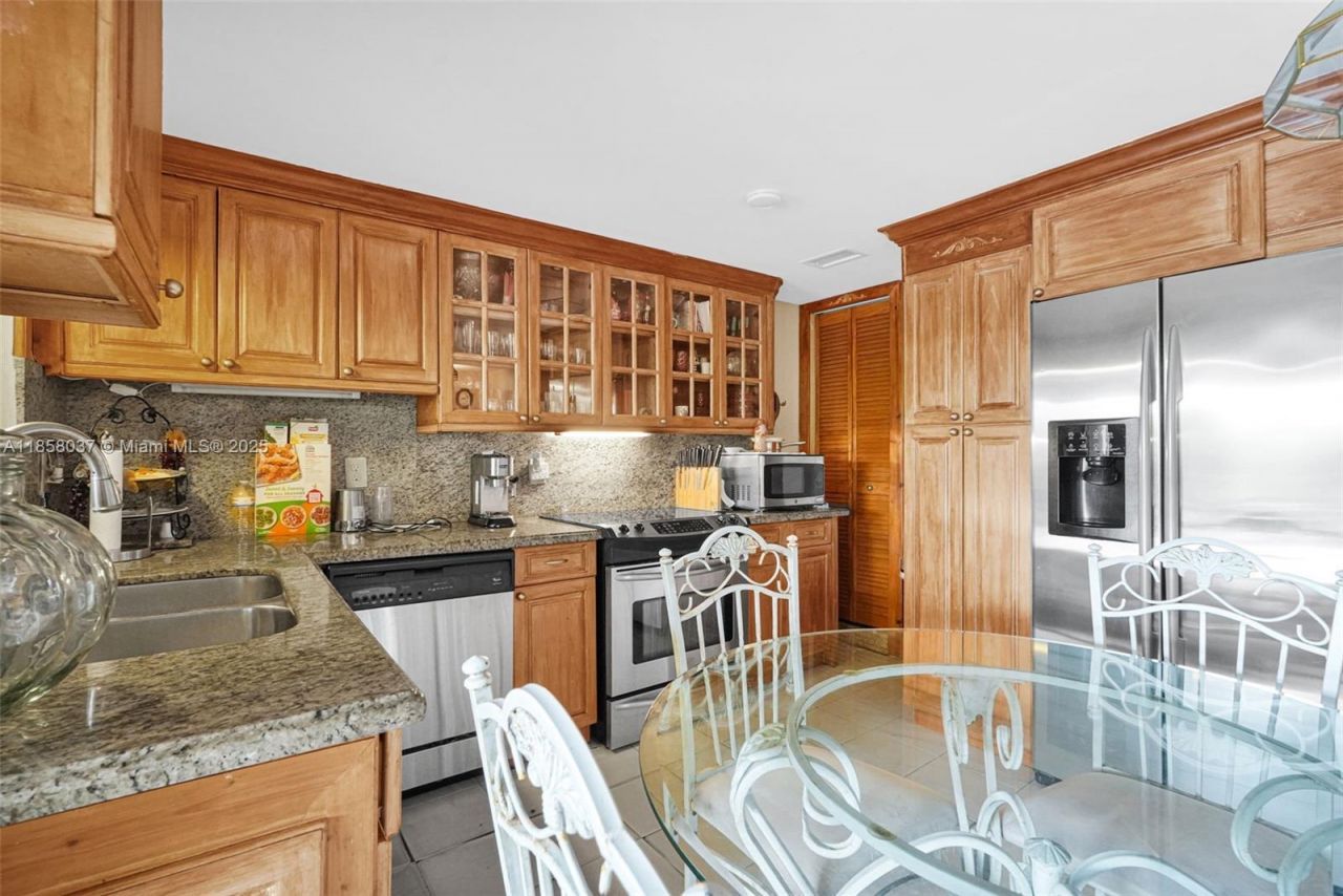 3711 SW 87th Ave, Miami, FL 33165 Photo