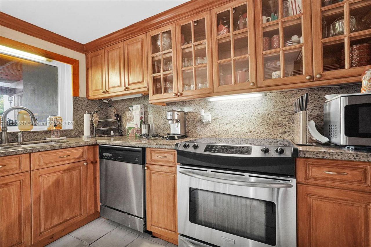 3711 SW 87th Ave, Miami, FL 33165 Photo