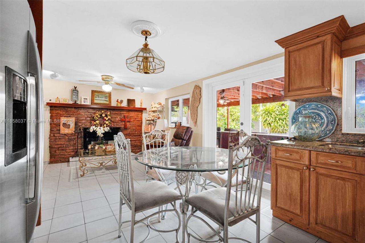 3711 SW 87th Ave, Miami, FL 33165 Photo