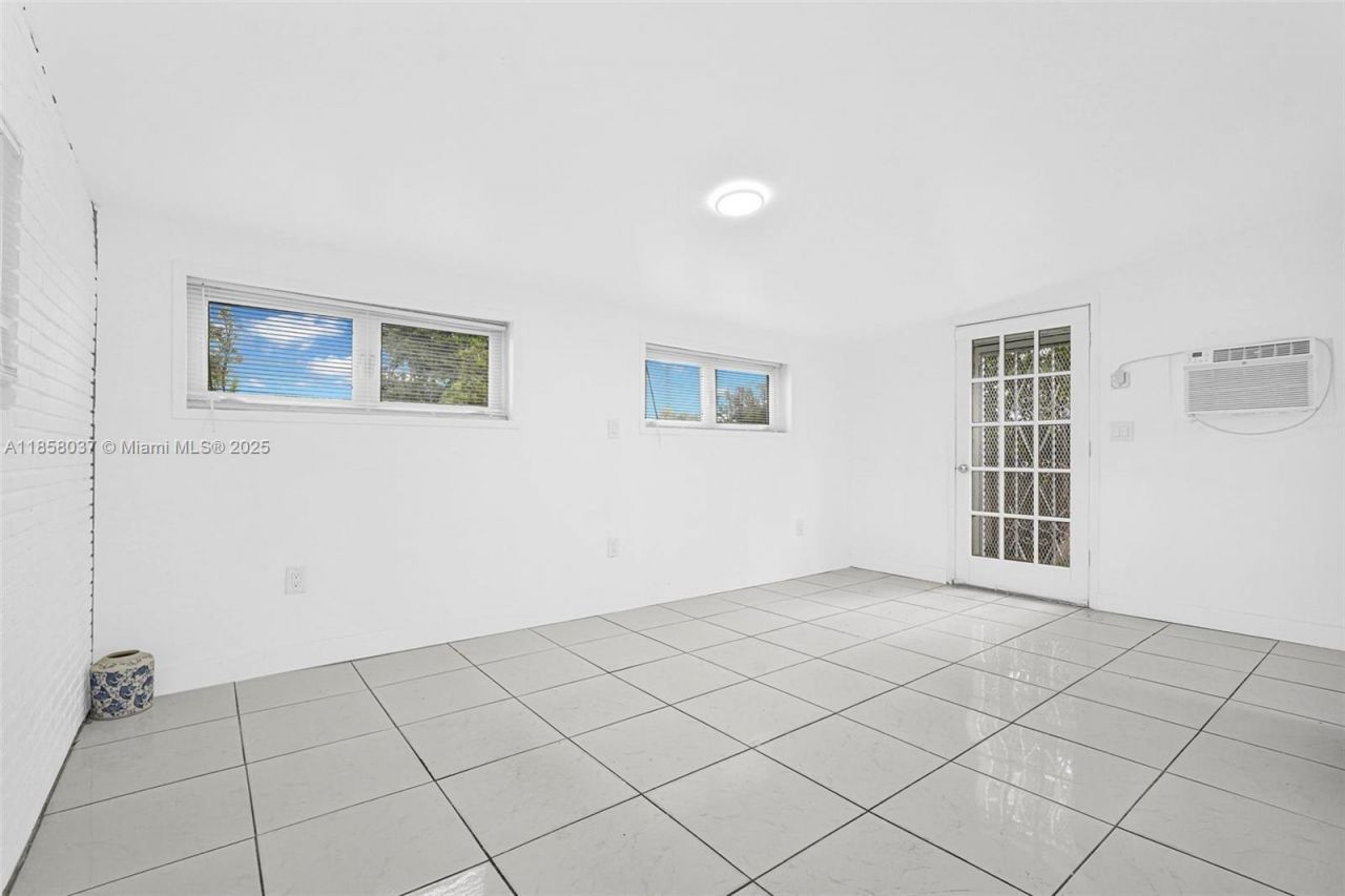 3711 SW 87th Ave, Miami, FL 33165 Photo