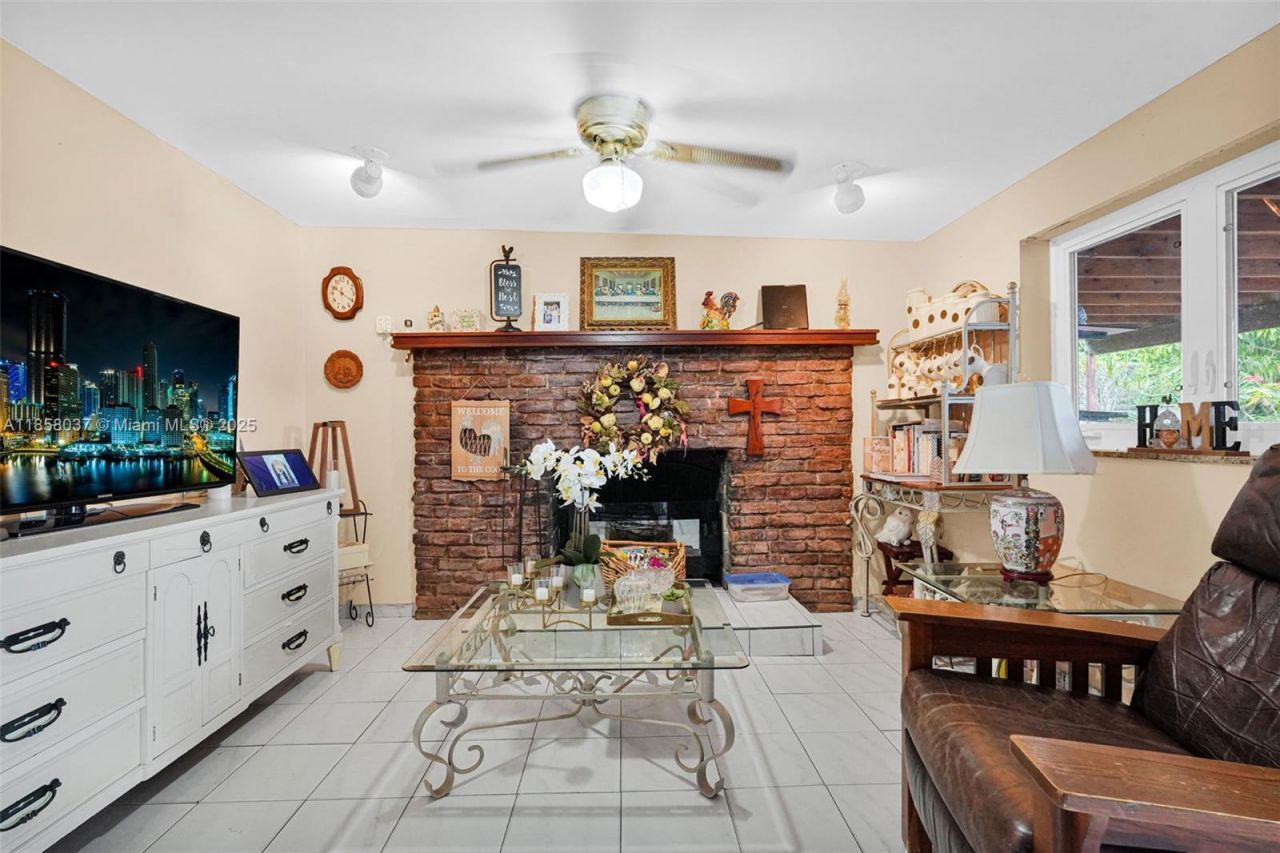 3711 SW 87th Ave, Miami, FL 33165 Photo