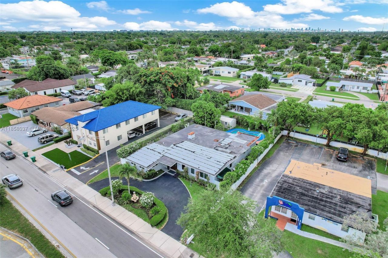 3711 SW 87th Ave, Miami, FL 33165 Photo