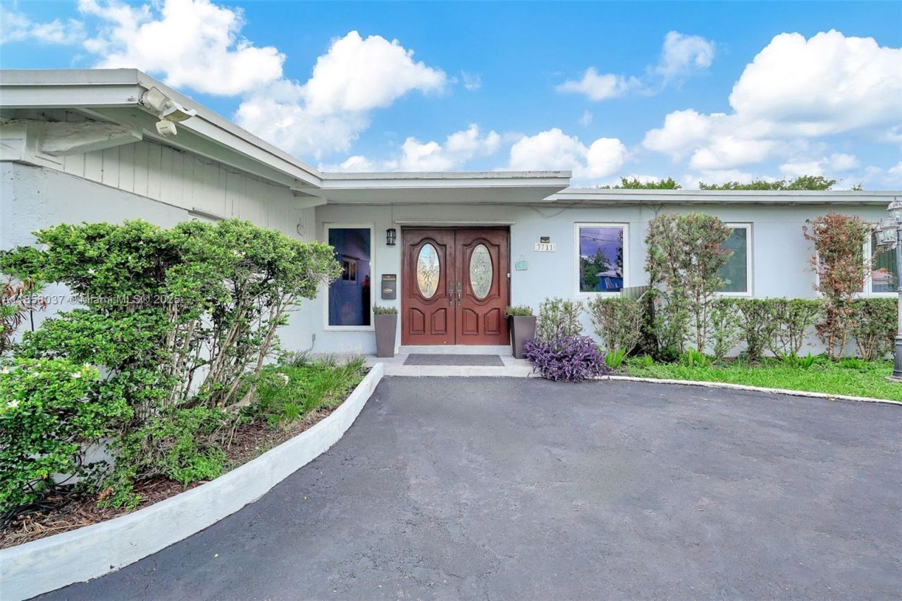 3711 SW 87th Ave, Miami, FL 33165 Photo