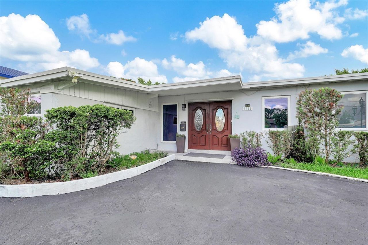 3711 SW 87th Ave, Miami, FL 33165 Photo