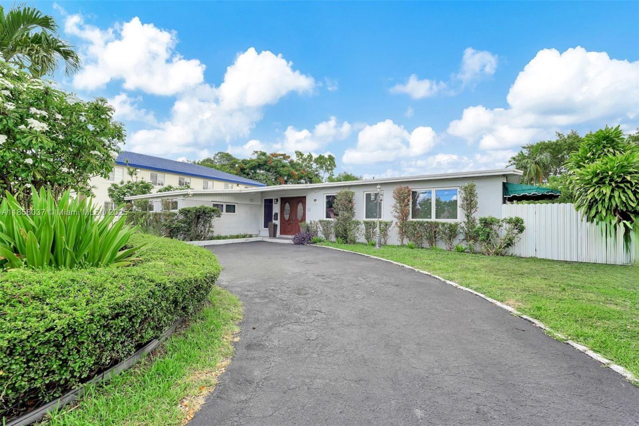 3711 SW 87th Ave, Miami, FL 33165 Photo