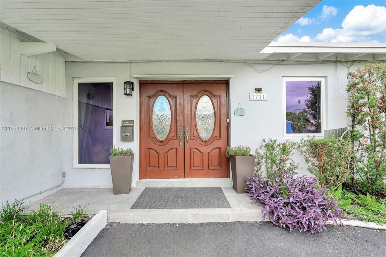3711 SW 87th Ave, Miami, FL 33165 Photo