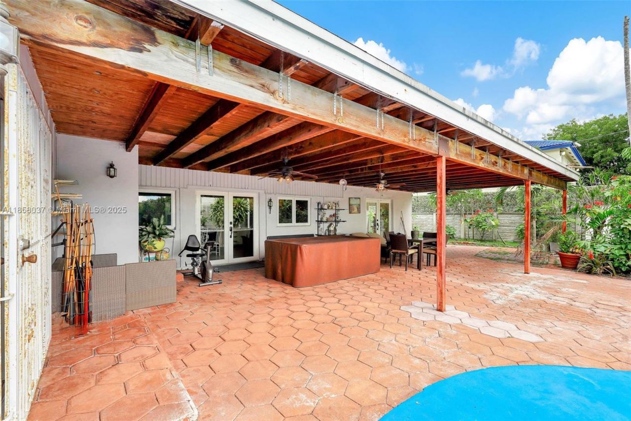 3711 SW 87th Ave, Miami, FL 33165 Photo