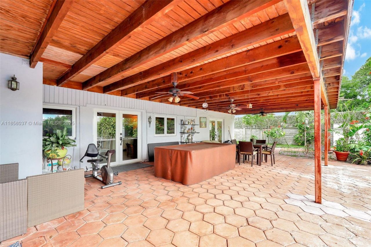 3711 SW 87th Ave, Miami, FL 33165 Photo