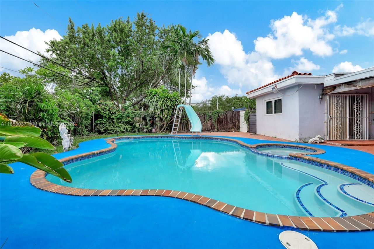 3711 SW 87th Ave, Miami, FL 33165 Photo