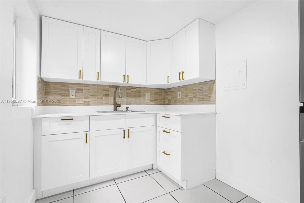 3711 SW 87th Ave, Miami, FL 33165 Photo