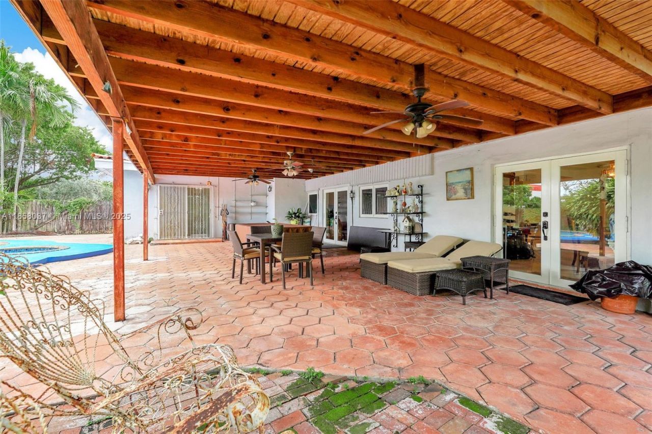 3711 SW 87th Ave, Miami, FL 33165 Photo