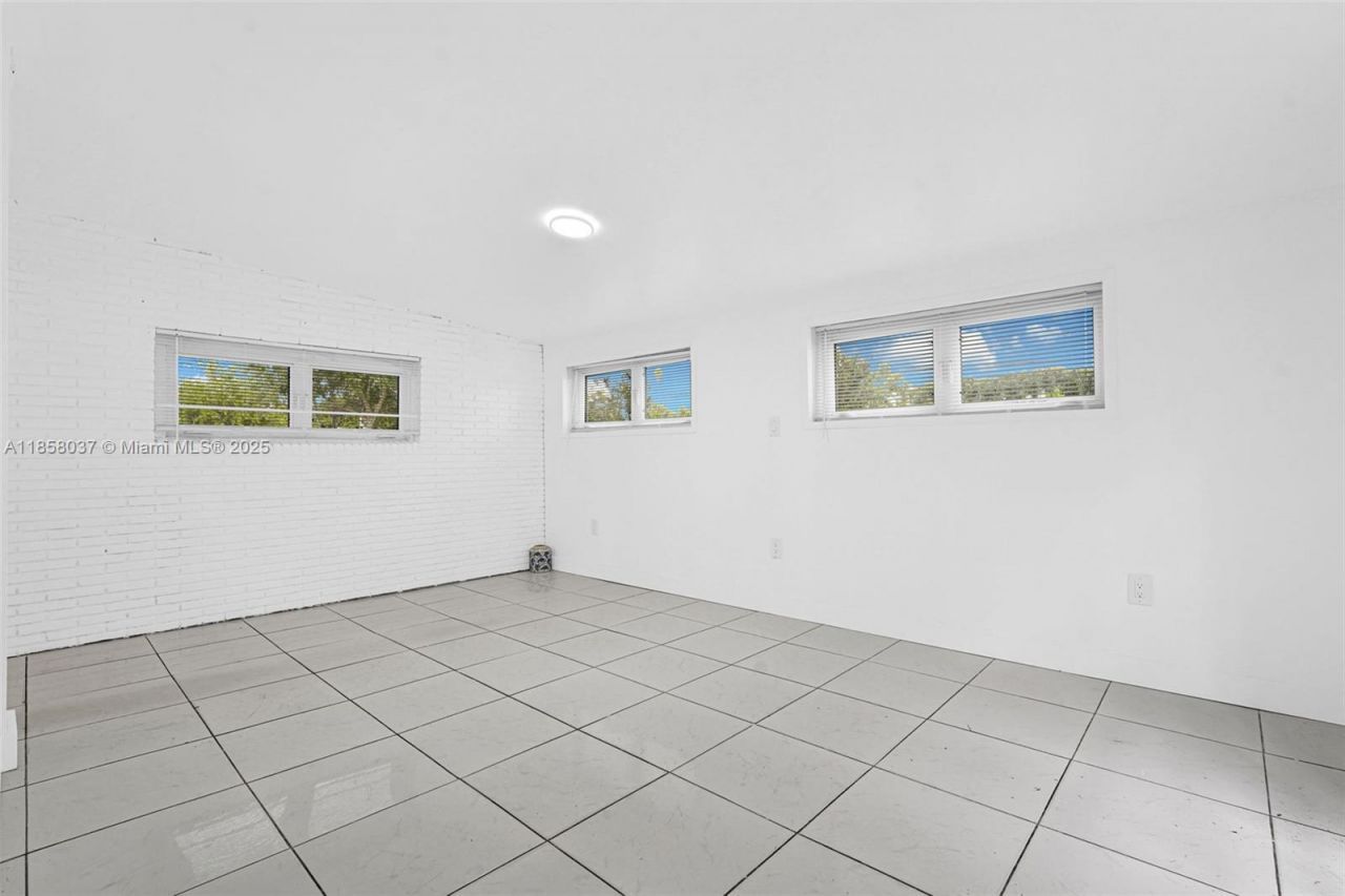 3711 SW 87th Ave, Miami, FL 33165 Photo