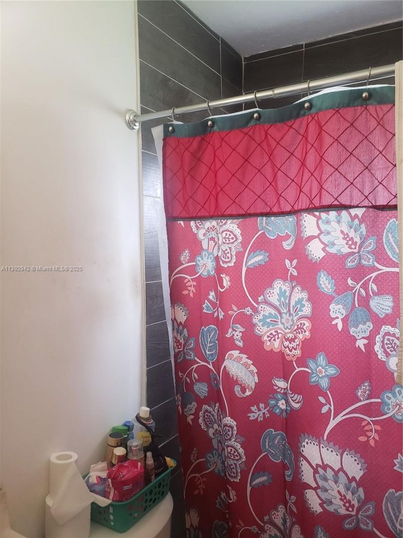 2865 NW 22nd Ave, Miami, FL 33142 Photo