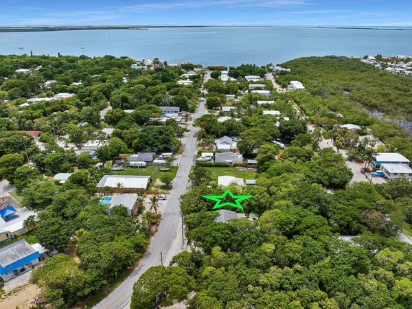 10 N Marlin Avenue, KEY LARGO, FL 33037