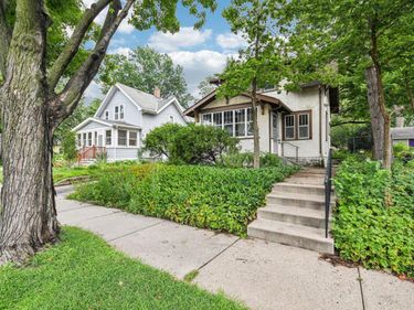 1132 Raymond Avenue, Saint Paul, MN 55108