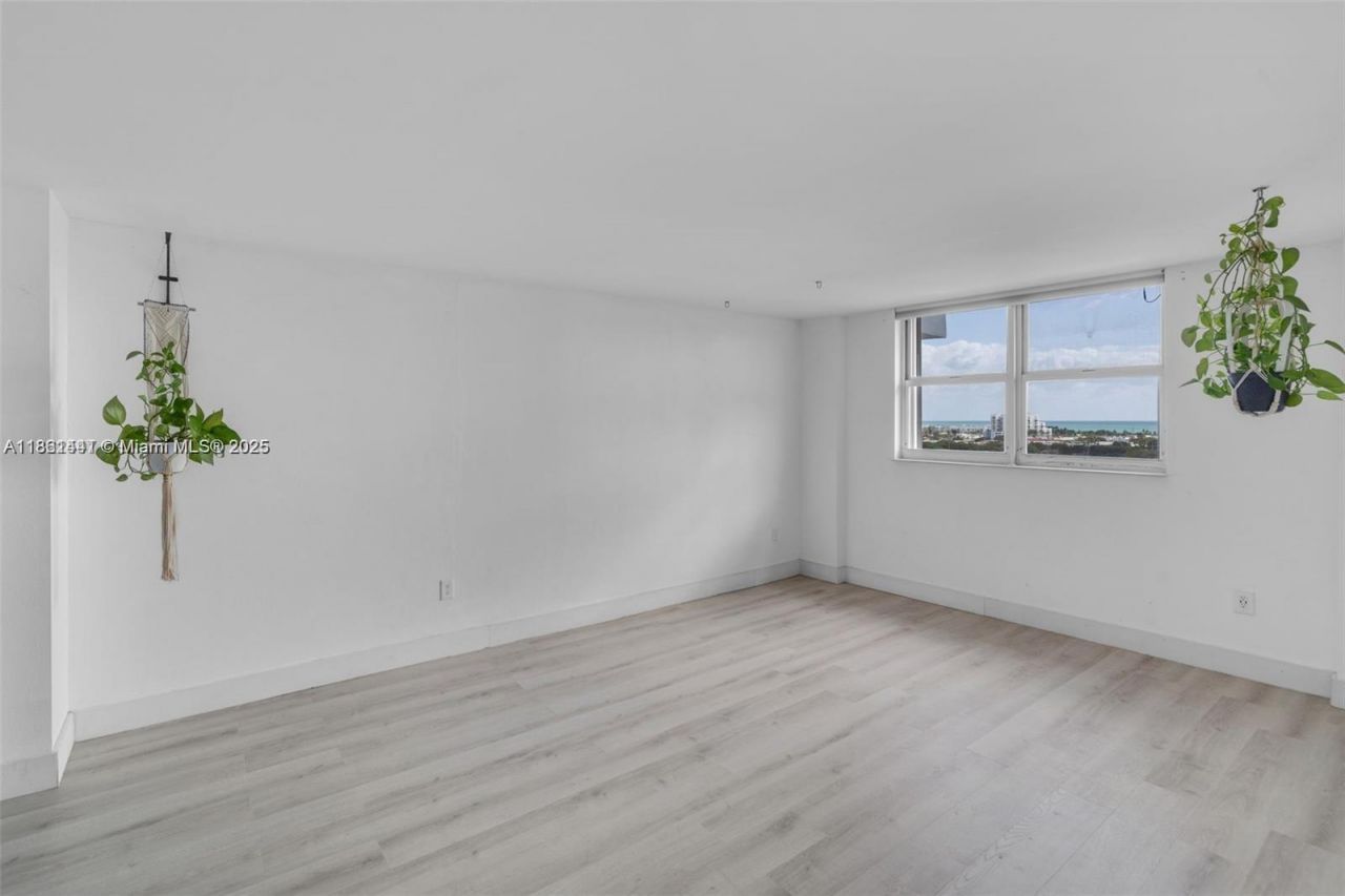 6900 Bay Dr, Unit 11F, Miami Beach, FL 33141 Photo