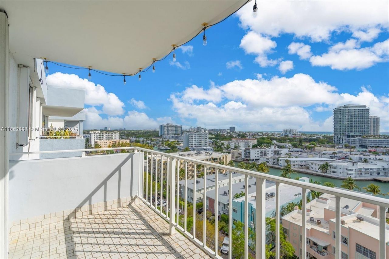 6900 Bay Dr, Unit 11F, Miami Beach, FL 33141 Photo