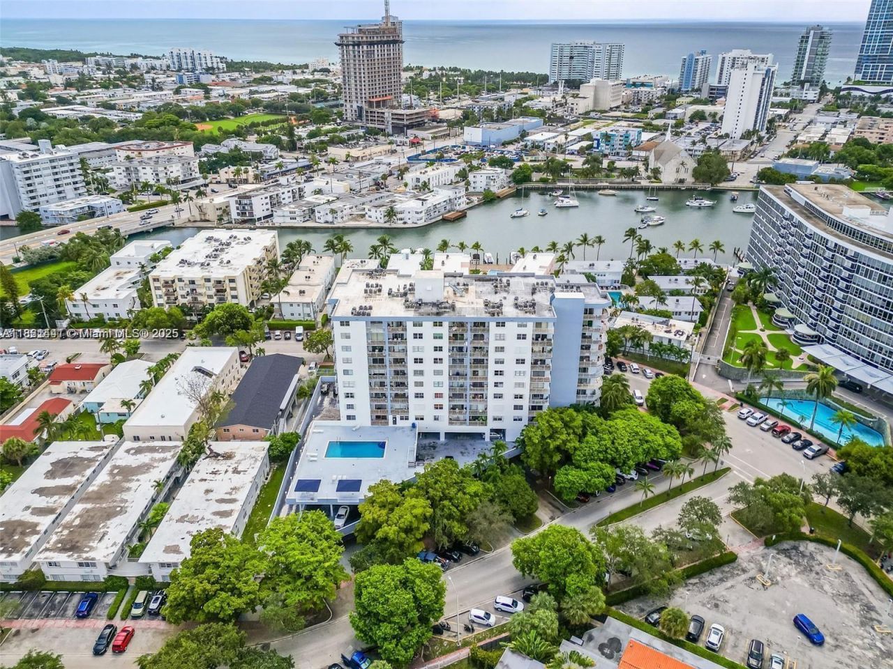 6900 Bay Dr, Unit 11F, Miami Beach, FL 33141 Photo