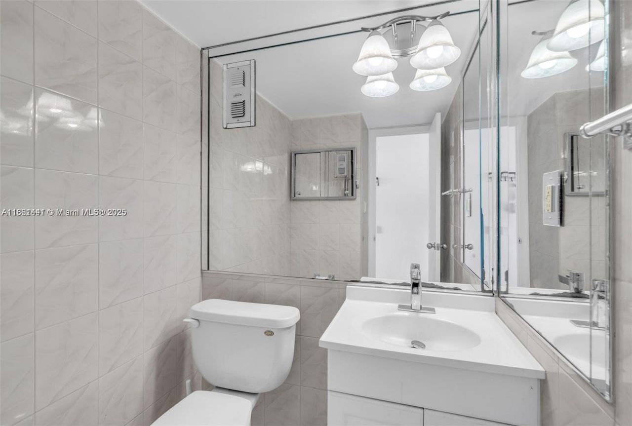 6900 Bay Dr, Unit 11F, Miami Beach, FL 33141 Photo