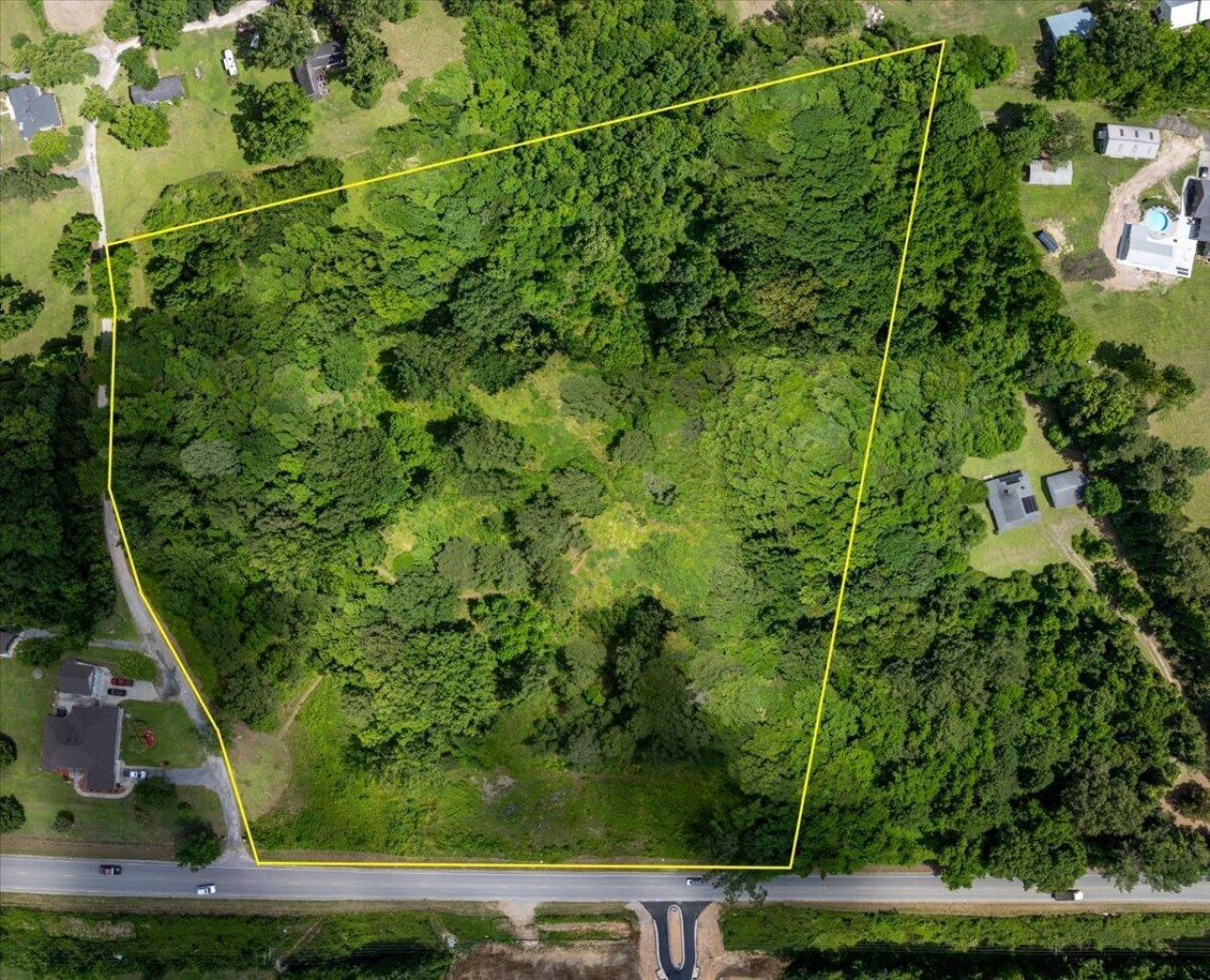 1262 Old Hwy 52 Photo 10