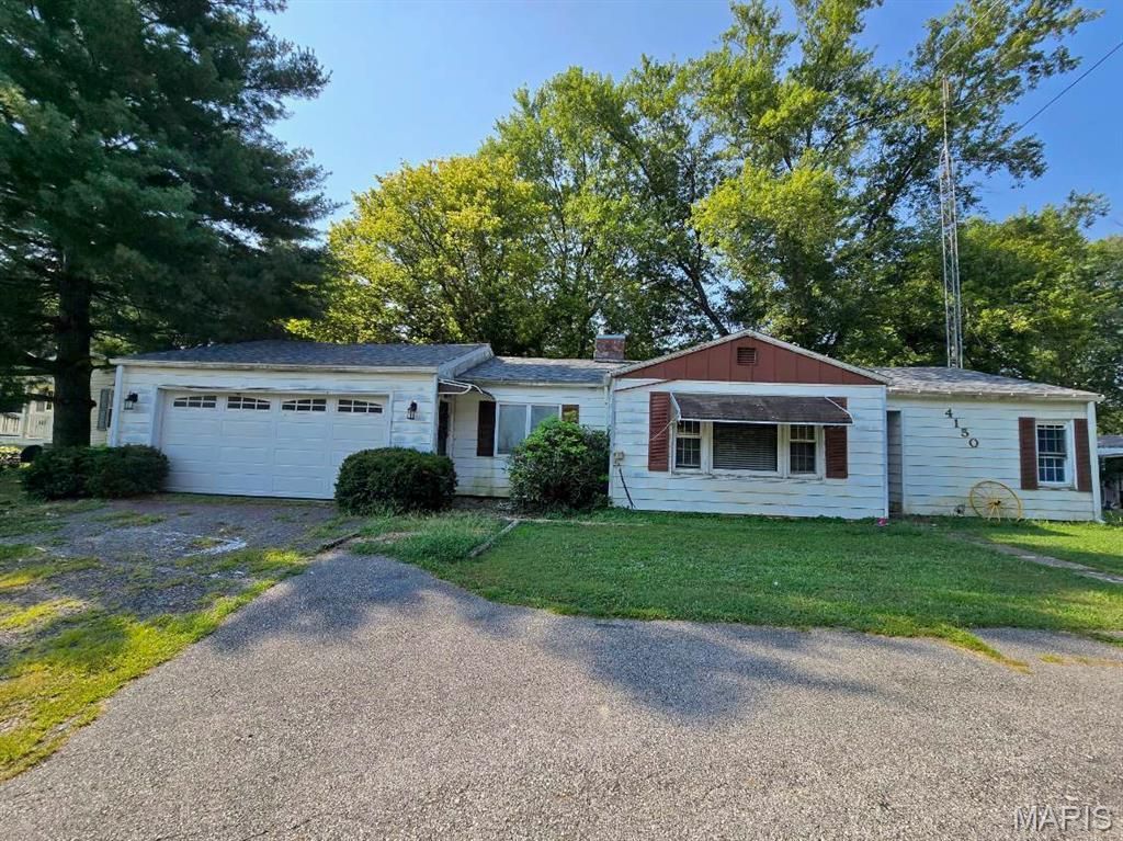 4150 Illinois Route 16, Litchfield, IL 62056 Main Photo
