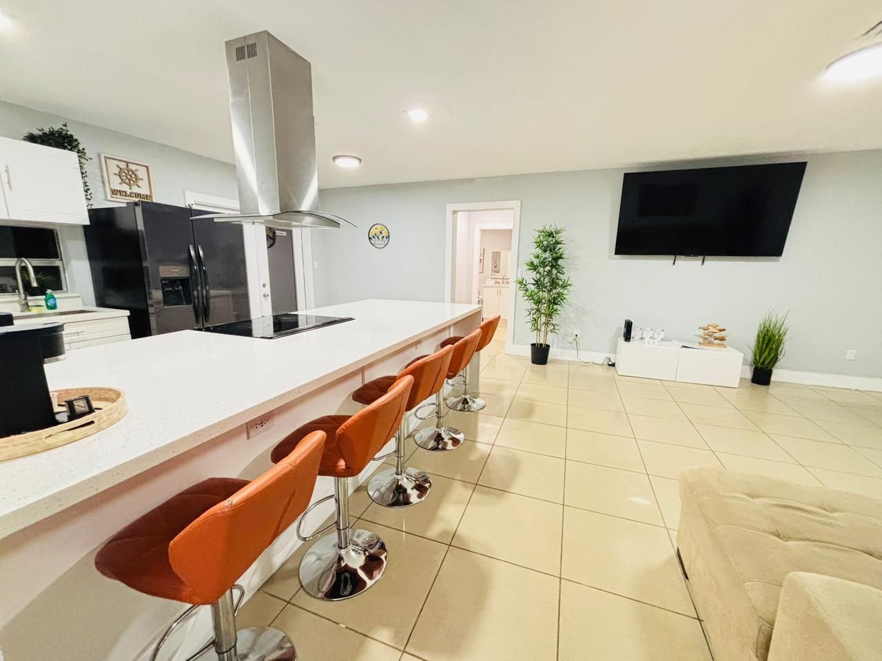 2010 NE 1st Avenue, Pompano Beach, FL 33060 Photo