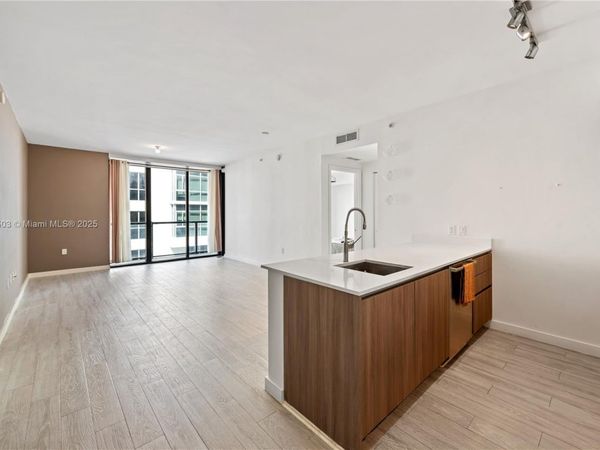 201 SW 17th Rd, Unit 502, Miami, FL 33129