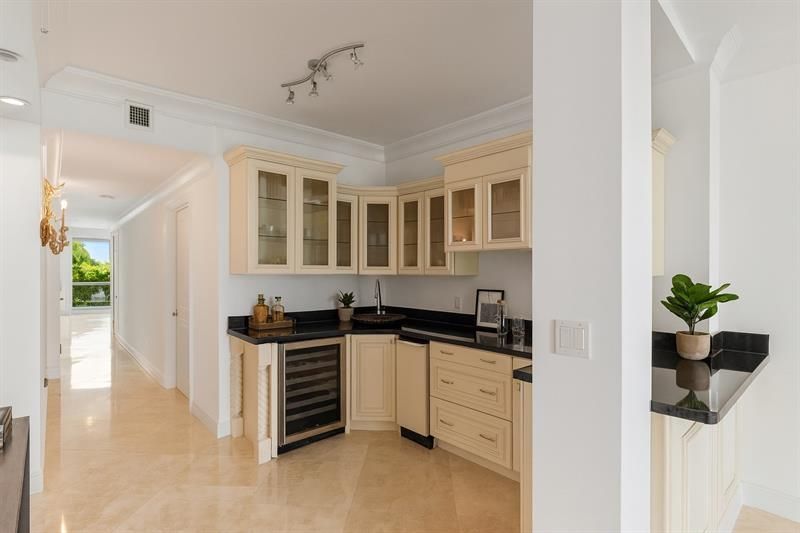 1063 Hillsboro Mile, Unit 203, Hillsboro Beach, FL 33062 Photo