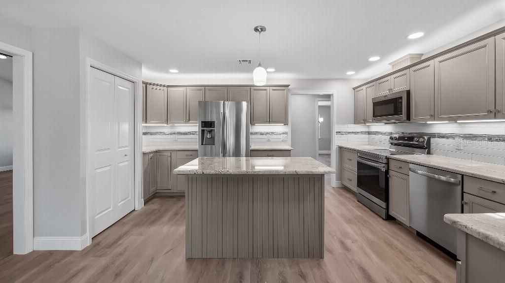 37153 County Road 452, Grand Island, FL 32735 Photo