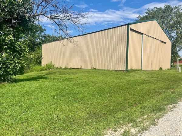 Pacific Avenue, Princeton, MO 64673