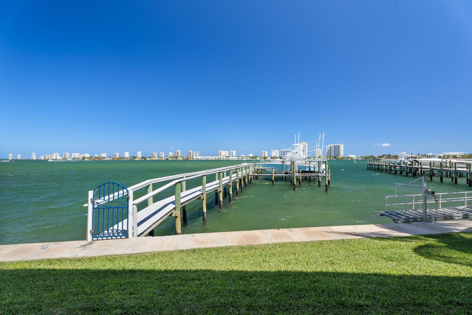 371 Wilma Circle, Unit 5, Riviera Beach, FL 33404 Photo