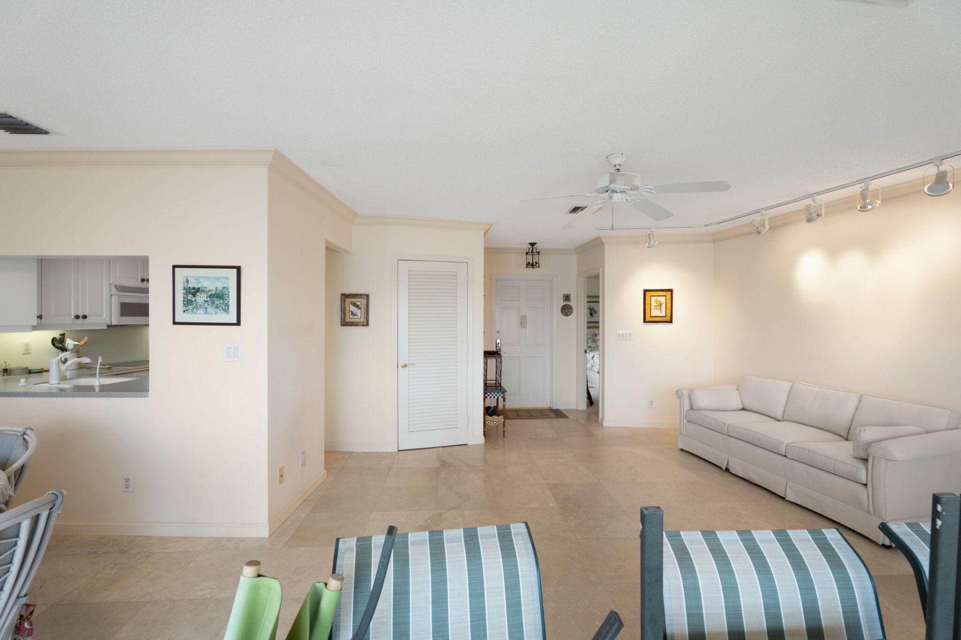 371 Wilma Circle, Unit 5, Riviera Beach, FL 33404 Photo