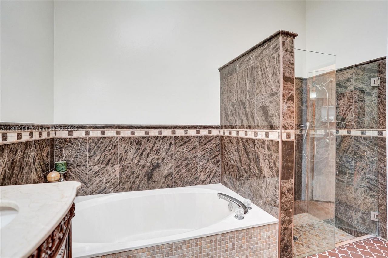 1485 W Lacosta Dr W, Pembroke Pines, FL 33027 Photo