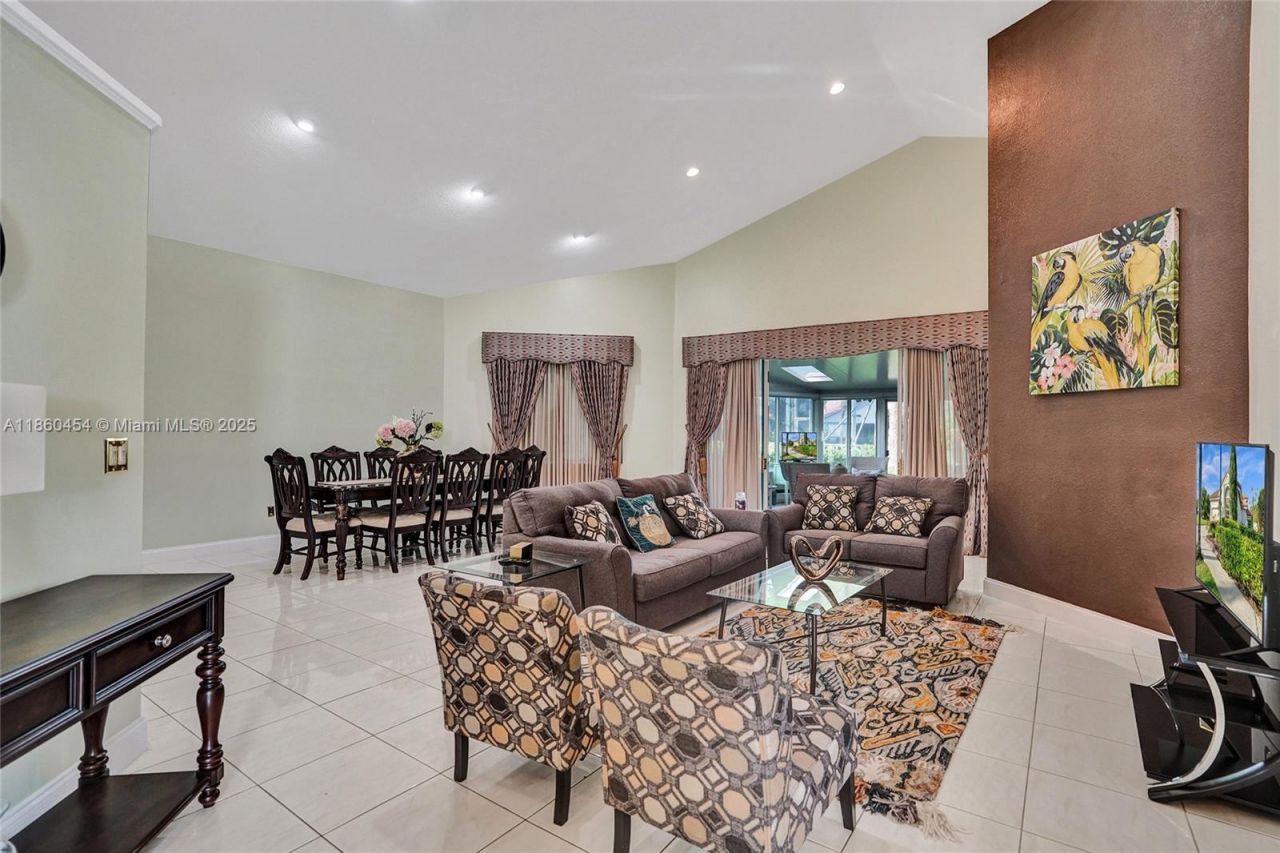 1485 W Lacosta Dr W, Pembroke Pines, FL 33027 Photo