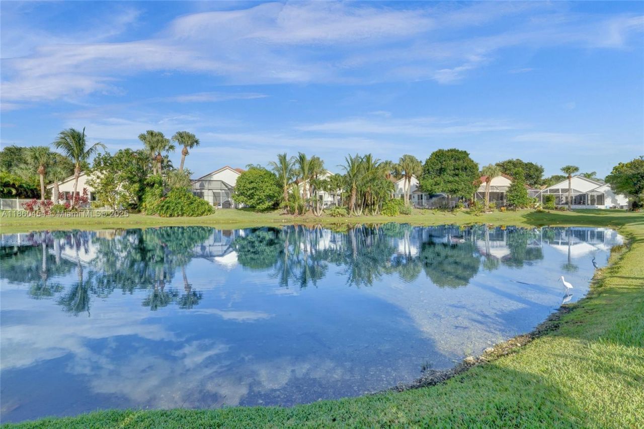 1485 W Lacosta Dr W, Pembroke Pines, FL 33027 Photo