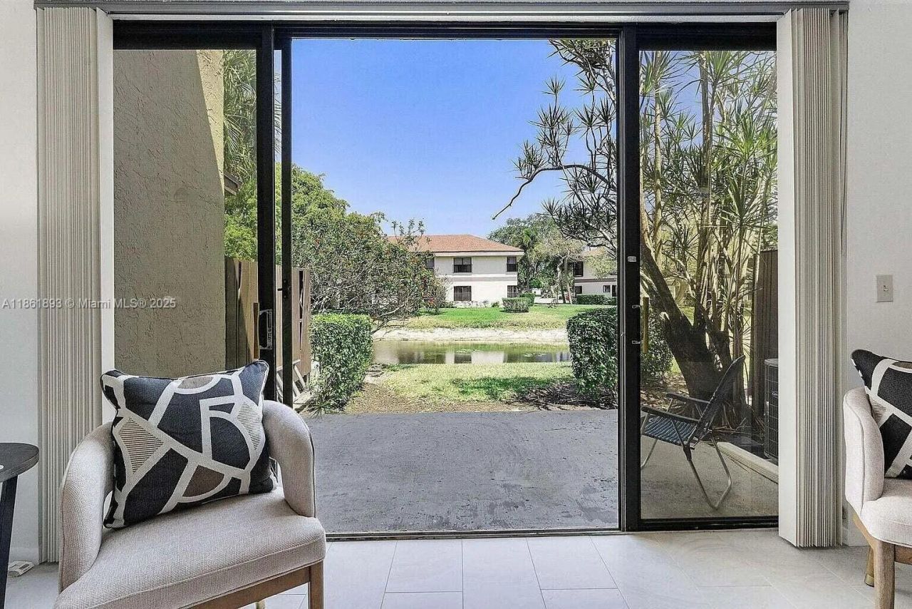 4575 S Carambola Cir S, Unit 27206, Coconut Creek, FL 33066 Photo