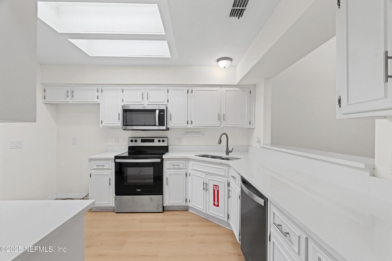 5590 La Moya Avenue, Jacksonville, FL 32210 Photo