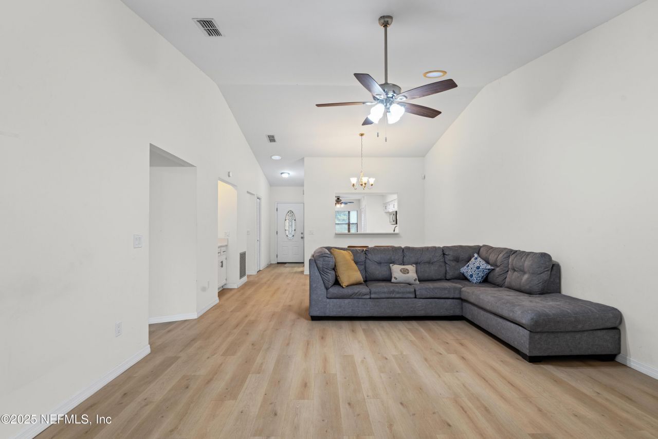 5590 La Moya Avenue, Jacksonville, FL 32210 Photo