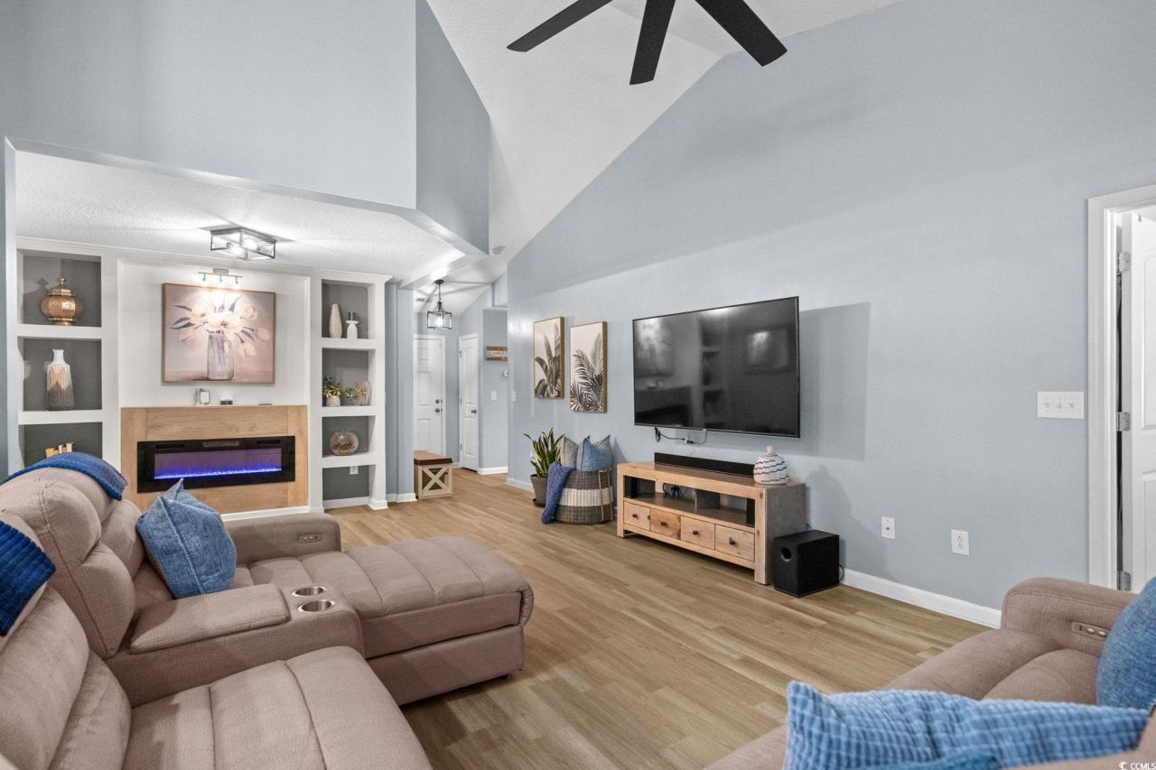 721 Old Castle Loop Photo 11