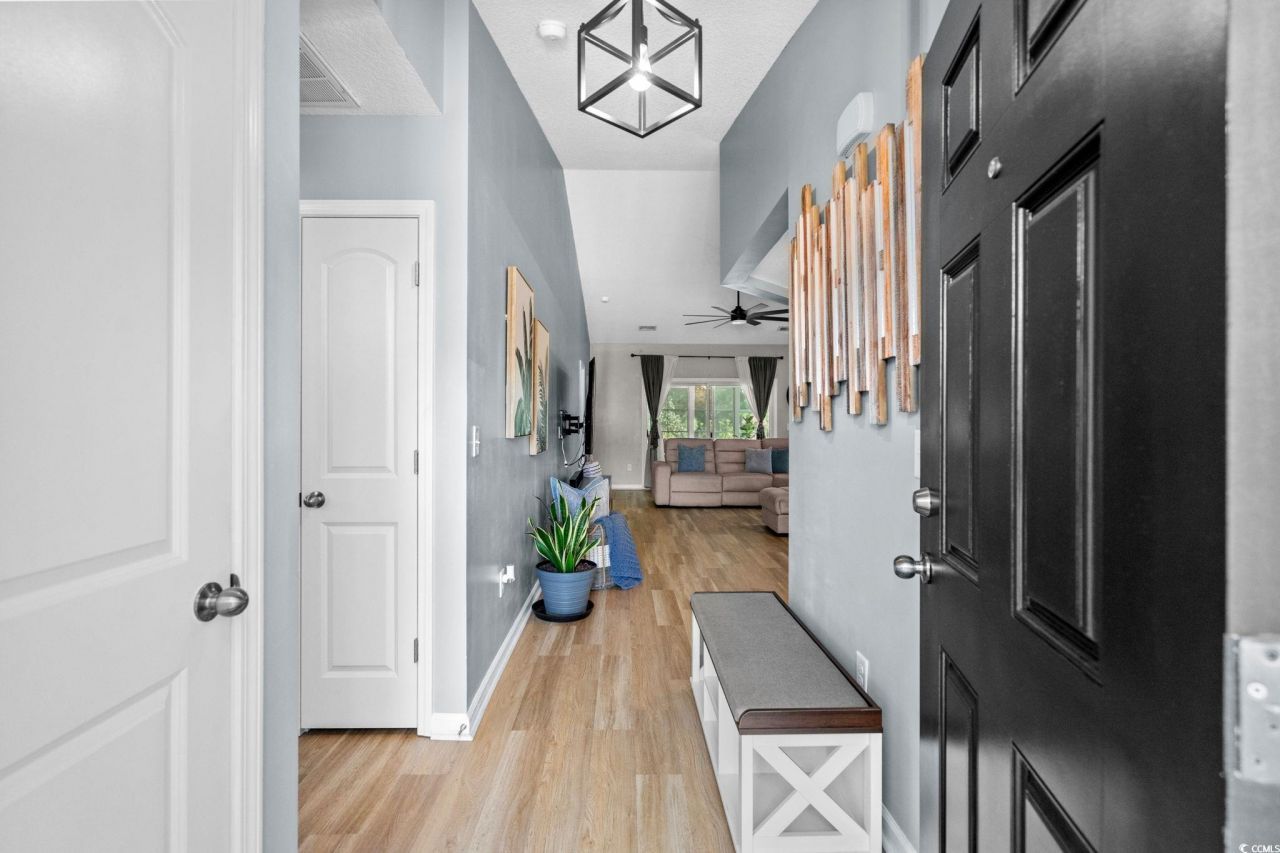 721 Old Castle Loop Photo 2