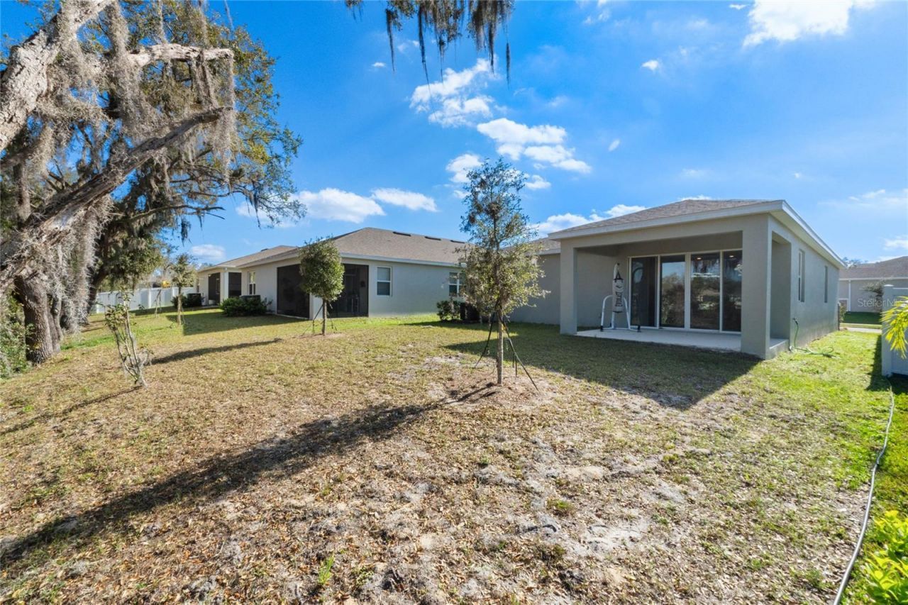 5315 Meadow Song Drive, Okahumpka, FL 34762 Photo