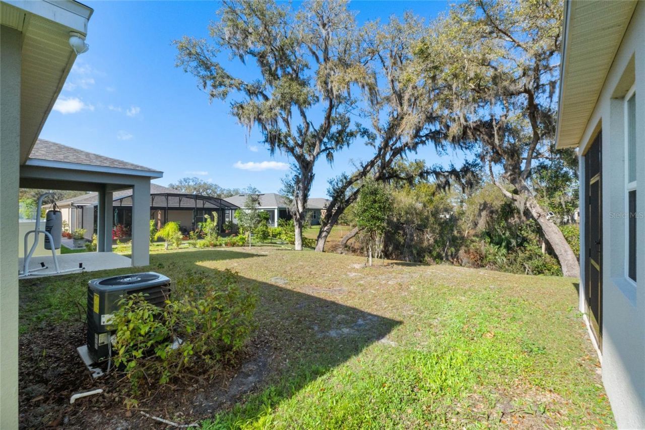 5315 Meadow Song Drive, Okahumpka, FL 34762 Photo
